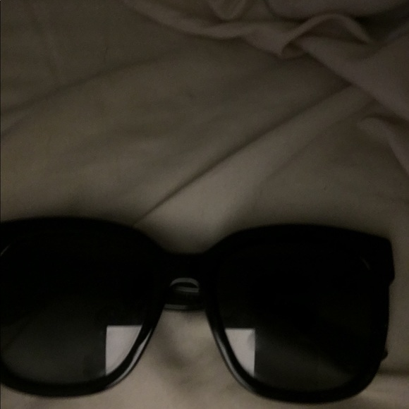 Gucci sunglasses - Picture 2 of 2
